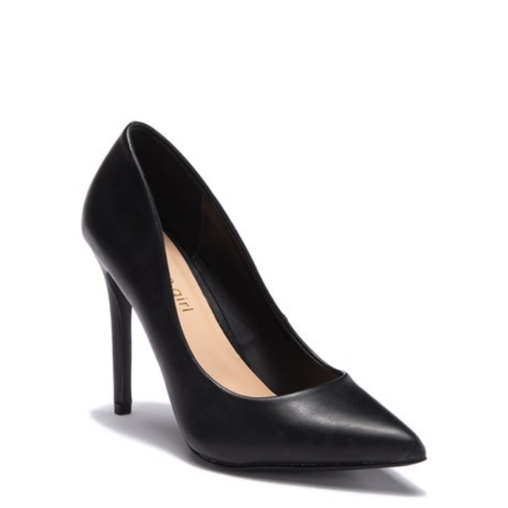 Madden Girl Pointed toe pump